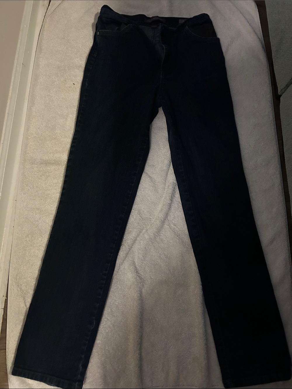Amanda Smith Dark Black Straight-Leg Jeans